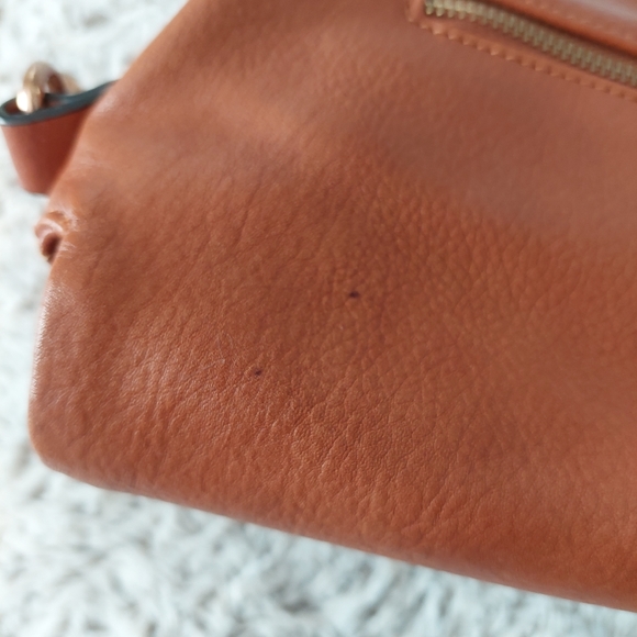 GUC UrbanExpressions Maisy Messenger Tan Vegan Lthr Flap Shoulder/Crossbody Bag - Picture 14 of 16